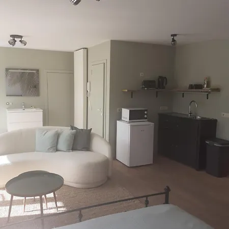 Away 4* Blankenberge