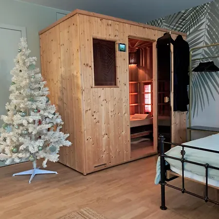 Away 4* Blankenberge