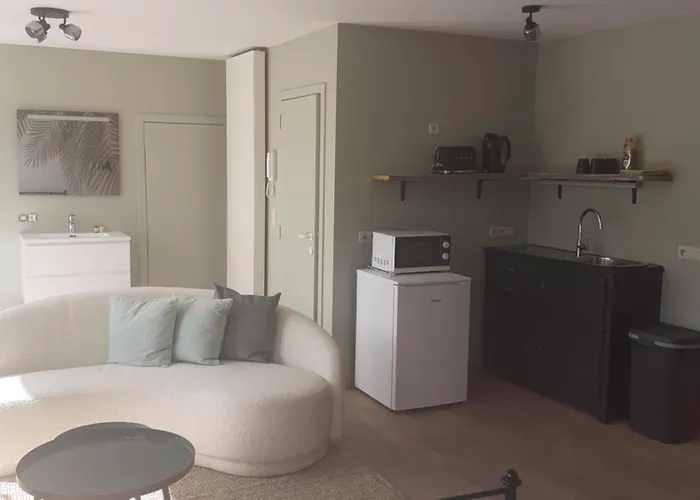 Away 4* Blankenberge